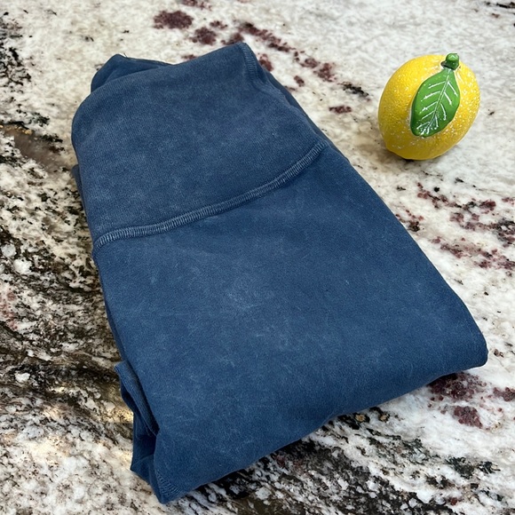 Lululemon nwot Size 2 Wunder Under High-Rise Tight Washed Moon Blue - Picture 13 of 16